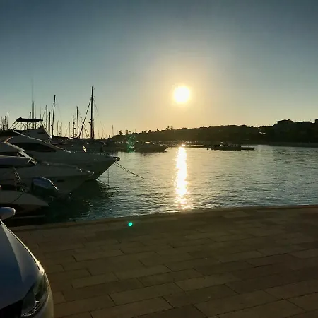 Hideaway מרינה די רגוזה